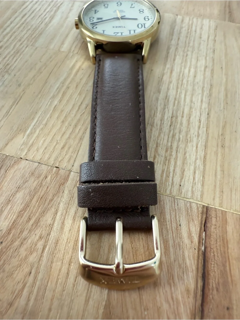 Timex gold tone easy read brown leather watch NEW BATTERY
